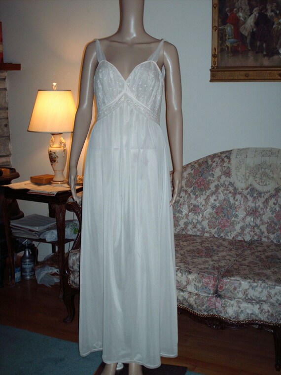 vanity fair long nightgowns