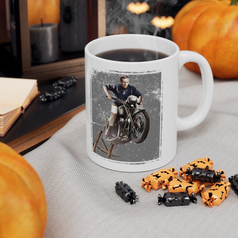 Steve McQueen The Great Escape Triumph Motorcycle Ceramic Coffee Mug 11oz, Printed in USA zdjęcie 7