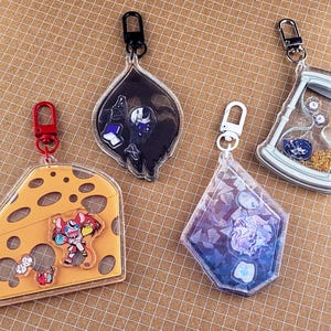 HololiveEN Shaker Stim Keychains