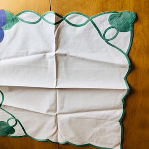 Tablecloth 68 x82 White appliquéd with 8 Matching Napkins  Vintage Linens