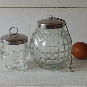WMF Äggkokare i glas - Äggkokare i pressat glas med lock i rostfritt stål - Äggkokare med 3D-kycklingrelief - Vintage 1970-tal