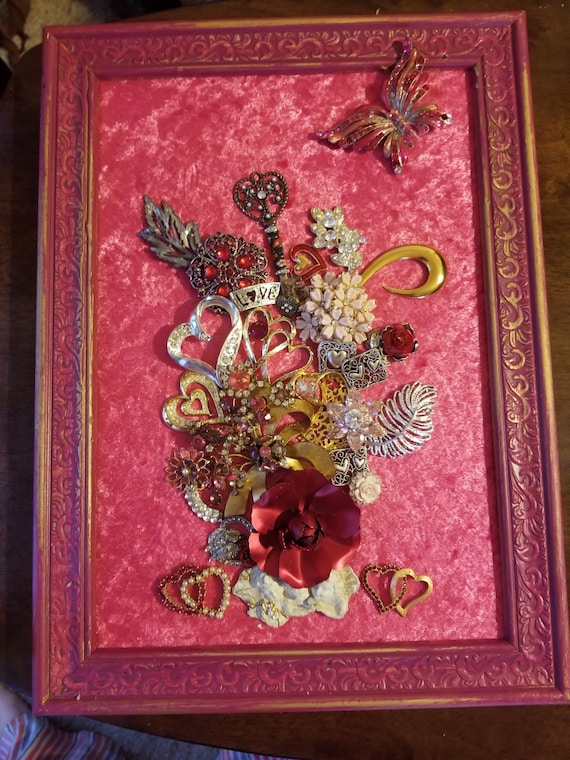 Framed Jewelry Art "Be My Valentine"