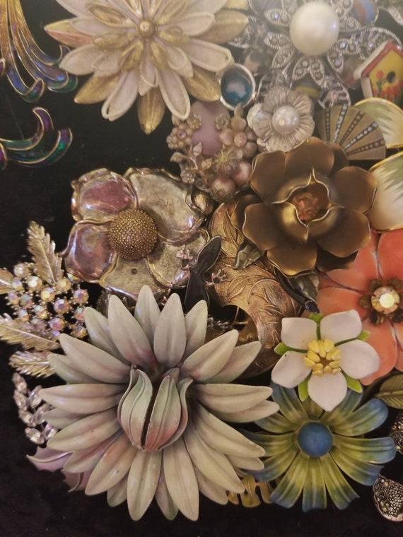 Framed jewelry art Floral