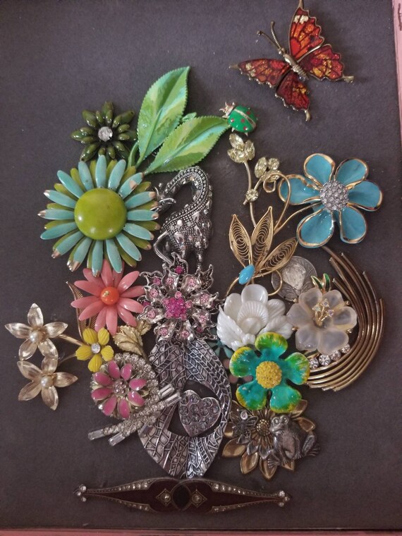 Framed Jewelry art "Spring"