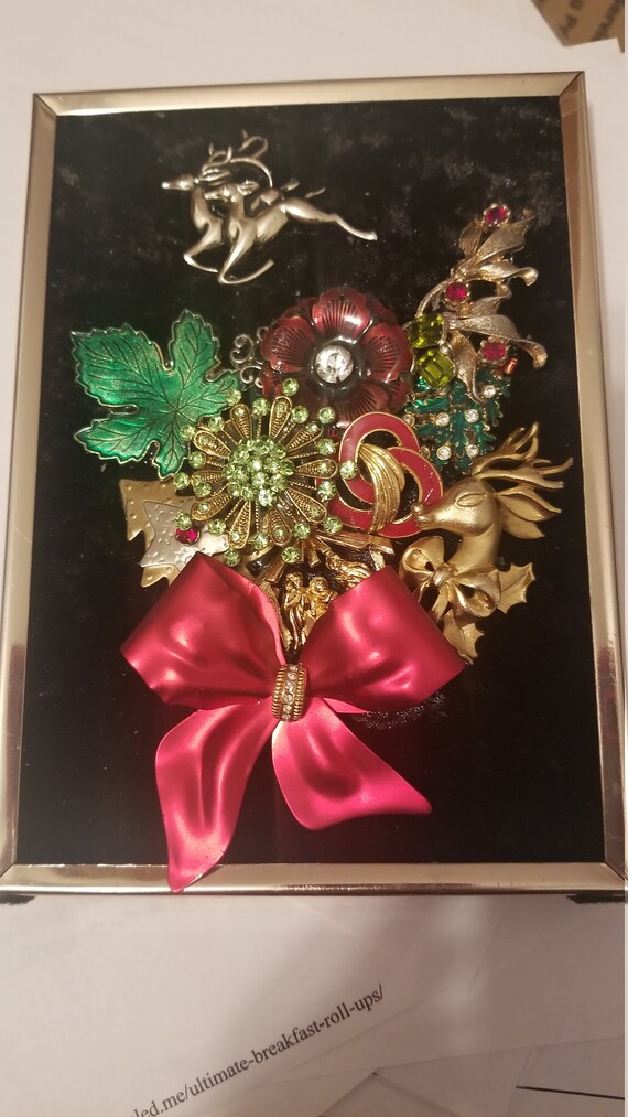 Framed Jewelry Art Christmas