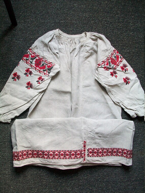 Vintage Ukrainian Vyshyvanka Embroidery Dress