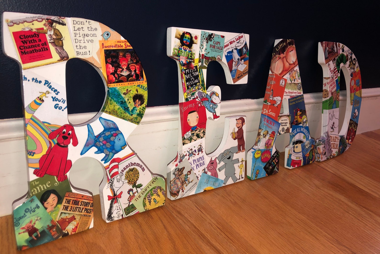 Custom Classroom Library Decor - Etsy