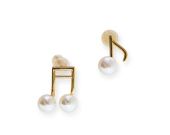 Fresh water pearl Note stud earring / Gold plated earring / Engagement gift  / Creative jewelry / Unique pearl earrings / Mother's Day gift