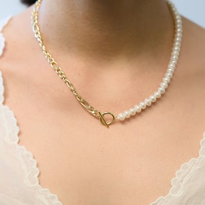 Freshwater Pearl Necklace with 18K Gold Plated Chain / Half Pearl Half Chain Design, Handmade Minimalist Jewelry Gift for Her