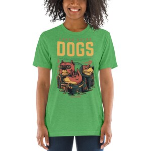 Tres Cosmic Hero Astro Dogs Unisex camiseta de manga corta para amantes de perros, dueños de perros, entrenadores de cachorros, caminantes de perros, gente de perros,
