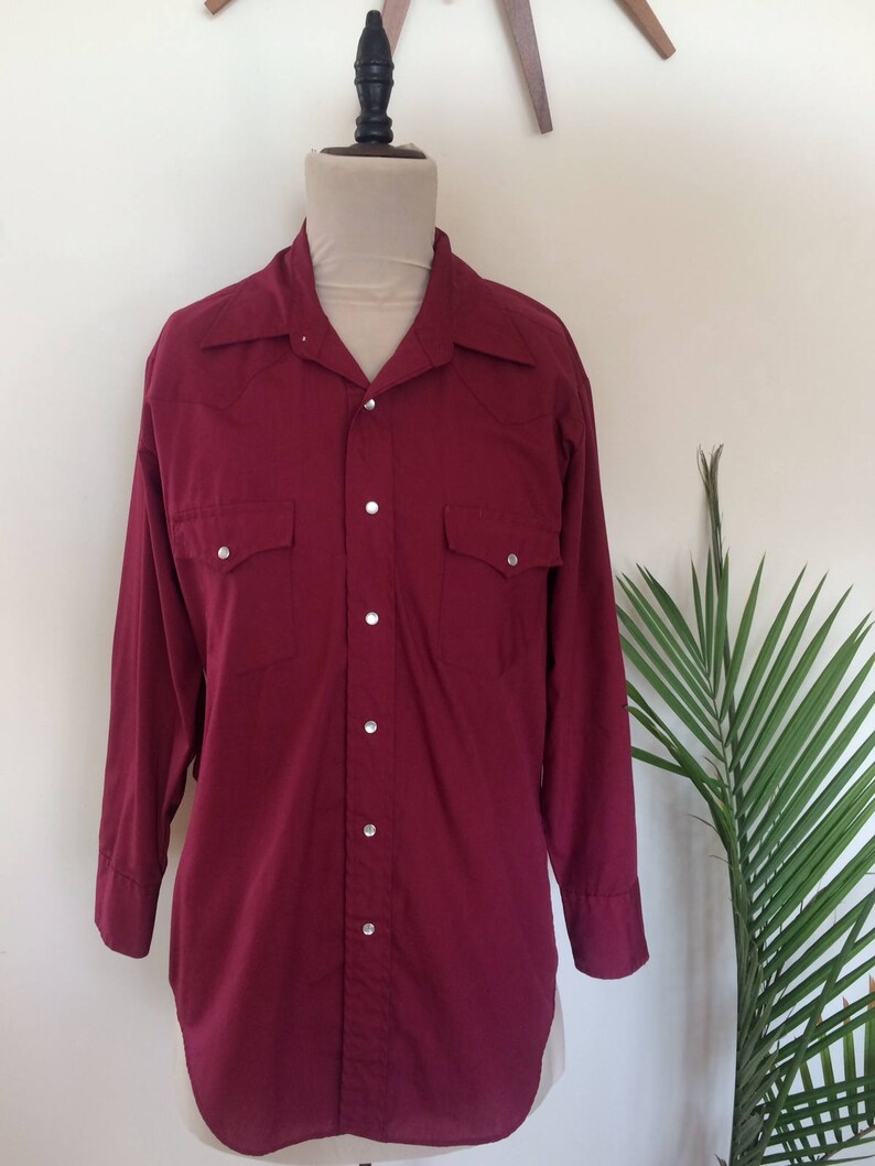 70s Western Shirt Burgundy Red Cotton Pearl Snaps Sheplers 1632