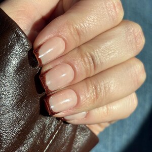 French Tip Acrylic Press-on Nails, Flexible, Neutral, Brown Sparkle Cat-eye French Tip
