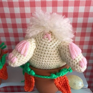 Crochet instructions bunny bottom and carrot garland (German + English) PDF format