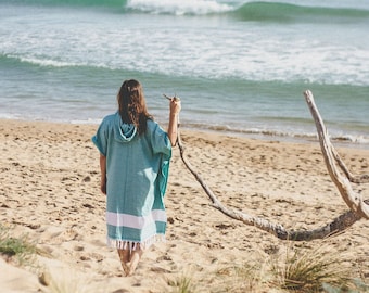 Surf poncho by CHIONA