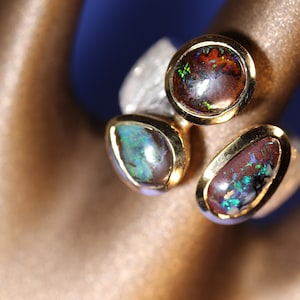 57 gr. silver ring 5 micron gold-plated crown with Australian opal