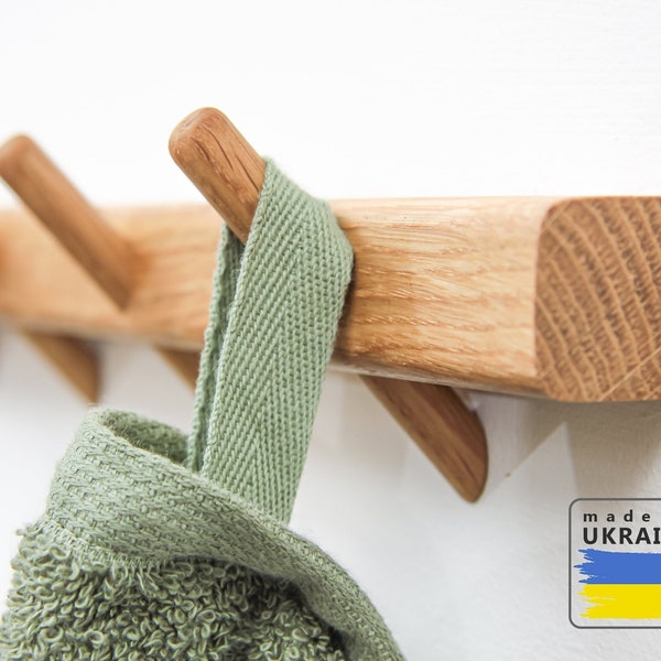 Oak Bathroom Towel Rack // Wooden Pegs Towel Hanger //  Kitchen Wall Towel Rack // Bathroom Storage Wall Mount // Oak Towel Hooks Rack