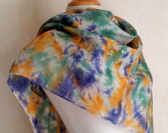 Vintage GROOVY BOHO SCARF. 1970s French silk chic tie dye wrap for the hipster in you.