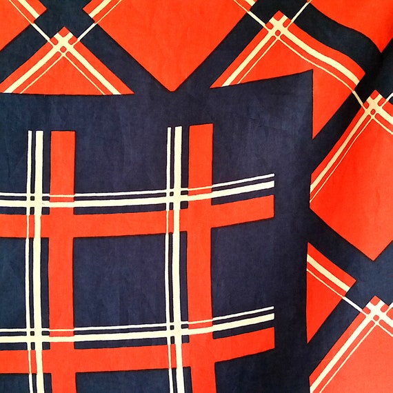 1950s VINTAGE FRENCH TARTAN Silk Scarf in red whi… - image 9