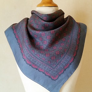 1960s Traditional French Silk Scarf of classic design. Vintage unisex style suit cravat or neck wrap in slate blue and hot pink.