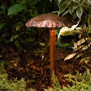 Copper LED Landscape Lights with One Large Mushroom Cap