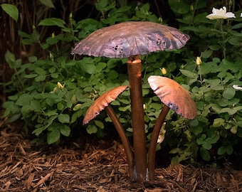 Copper LED Landscape Light with Three Mushroom Caps