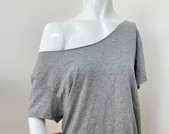 Weg von den Schulter-Slouchy-T-Shirts, Baumwoll-Bare-Shoulder-T-Shirts, erhältlich in einer Vielzahl von Farben