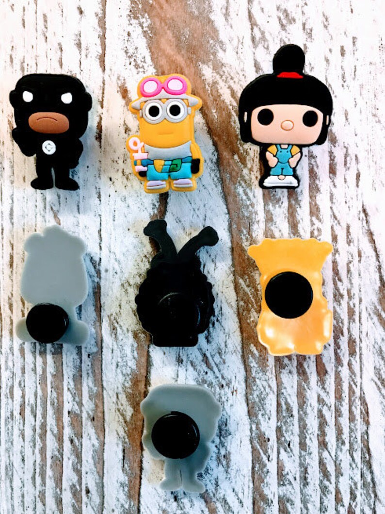 Shoes. Silicone Pendants 6- Pcs Minions Charms