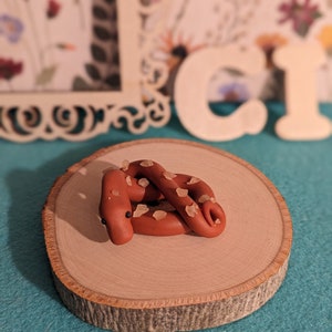 Pretzel Snake