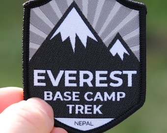 Emblema de caminhada do acampamento base do Monte Everest - distintivo de presente para caminhantes do Nepal