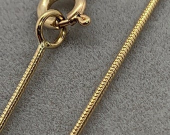 9ct Yellow Gold Round Snake Jewellery Chain 16"/18" 0.9mm Necklace Hallmarked 9ct Yellow Gold Round Snake Jewellery Chain 16"/18" 0.9mm Necklace Hallmarked