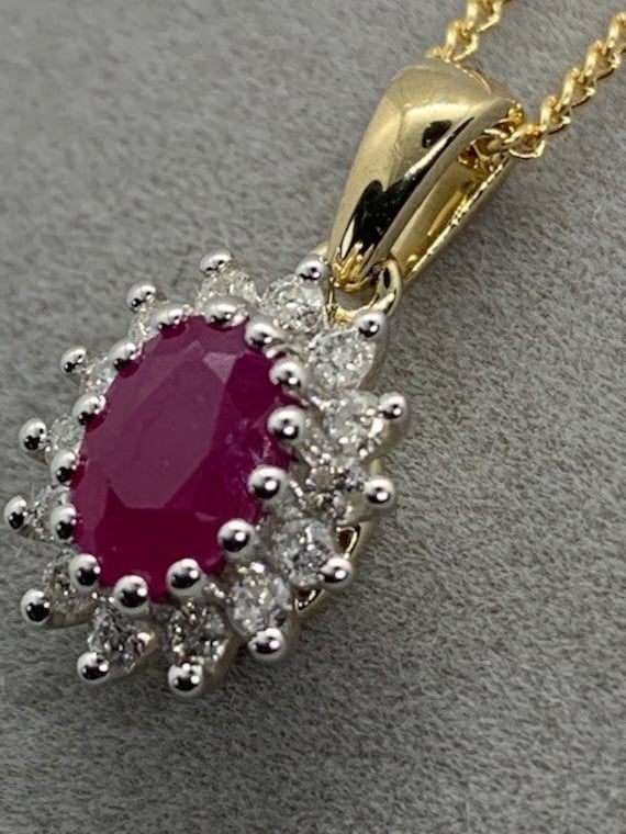 9ct gold natural ruby diamond pend 9ct gold natural ruby diamond pend