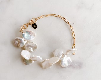 Gold Pearl Bracelet - Gold Fill Bracelet - Chain Freshwater Pearl Bracelet - Gold Bracelet for Women - Statement Bracelet - Bridal Bracelet