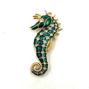 Vintage SWAROVSKI CRYSTAL PIN Brooch Gold Tone Green Enamel Clear Crystals Sea Horse Retired Swan Mark