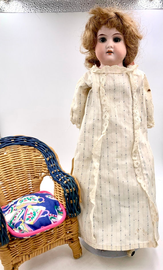 Antique A&M FLORADORA DOLL Germany 14