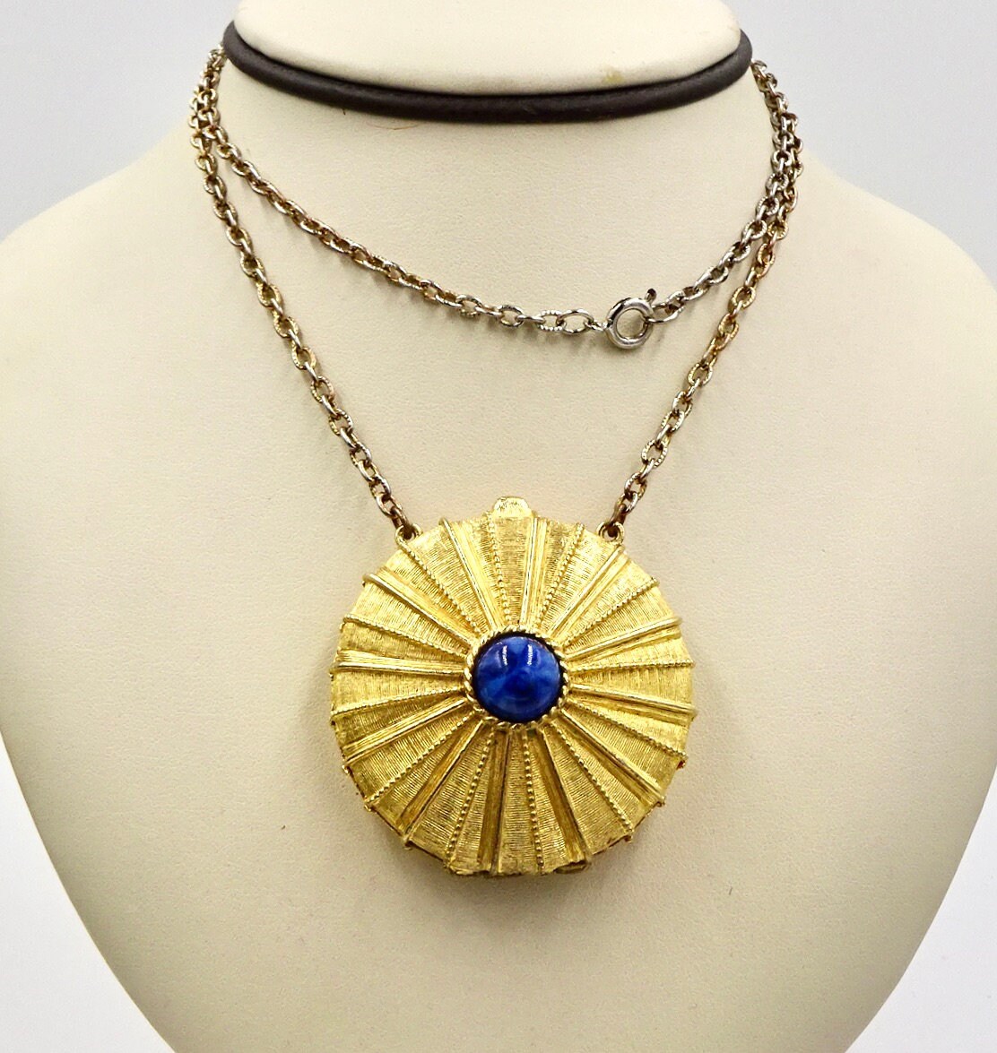 Vintage ESTEE LAUDER COMPACT Solid Perfume Locket Pendant Etsy