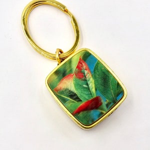 SANYO MUSIC BOX Schlüsselbund Love Story Tune 3D Croton Pflanzenszene Signiert Clover Vintage Arbeiten