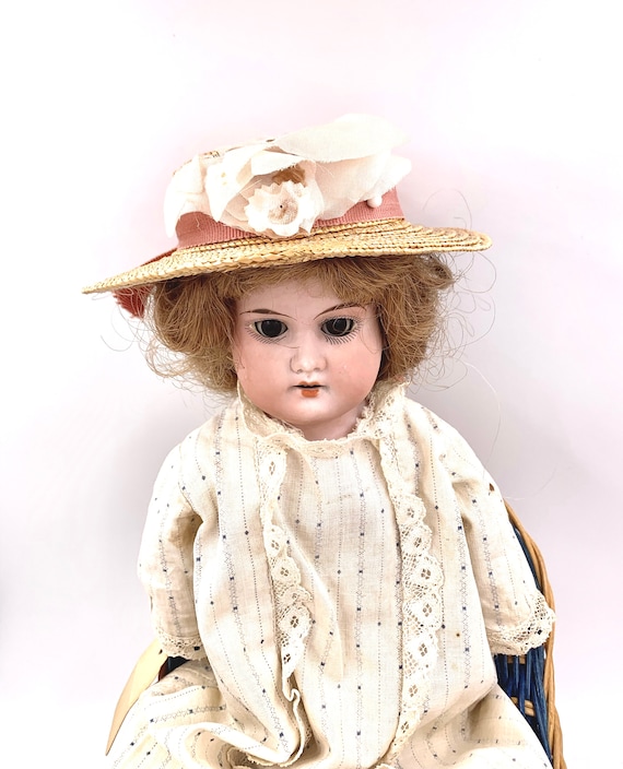 Antique A&M FLORADORA DOLL Germany 14