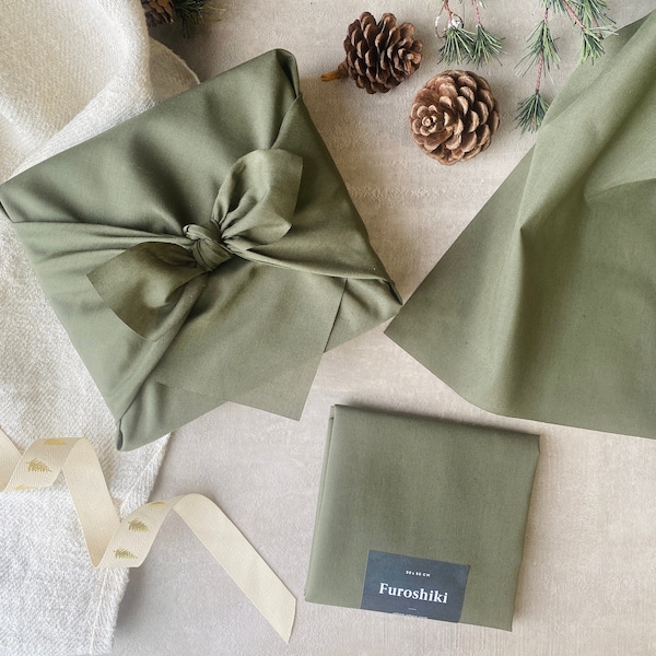 Fabric gift wrapping made in Quebec with recycled furoshiki fabric in Fir color