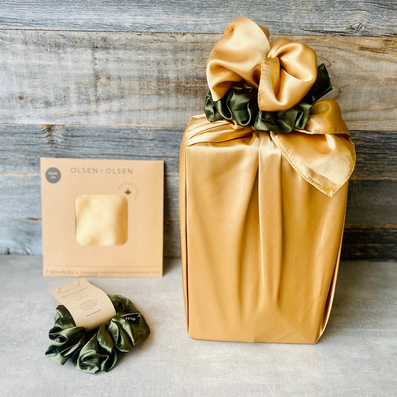 Reusable silky gift wrap zero-waste gift wrapping Gold color furoshiki with scrunchie bow Yes/oui emerald