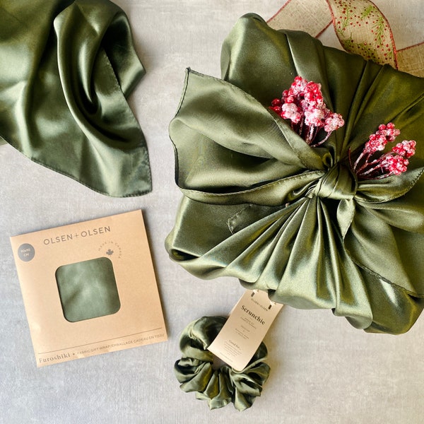 Reusable silky gift wrap zero-waste gift wrapping Emerald color furoshiki with scrunchie bow