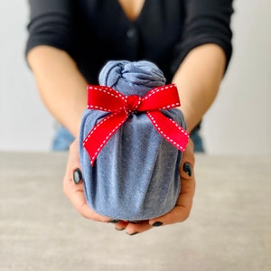Eco gift wrapping made in Canada with organic cotton, choice of colors
