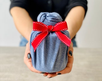 Eco gift wrapping made in Canada with organic cotton, choice of colors