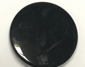 Black buttons. 3cm diameter.