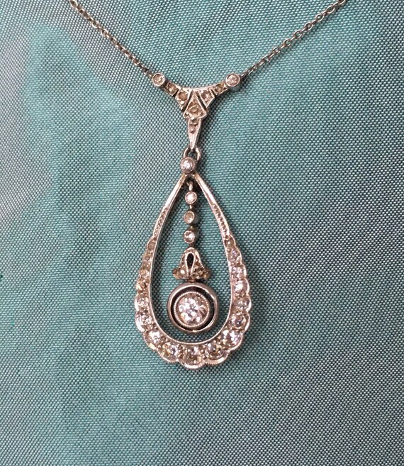 Belle Époque platinum and diamond pendant