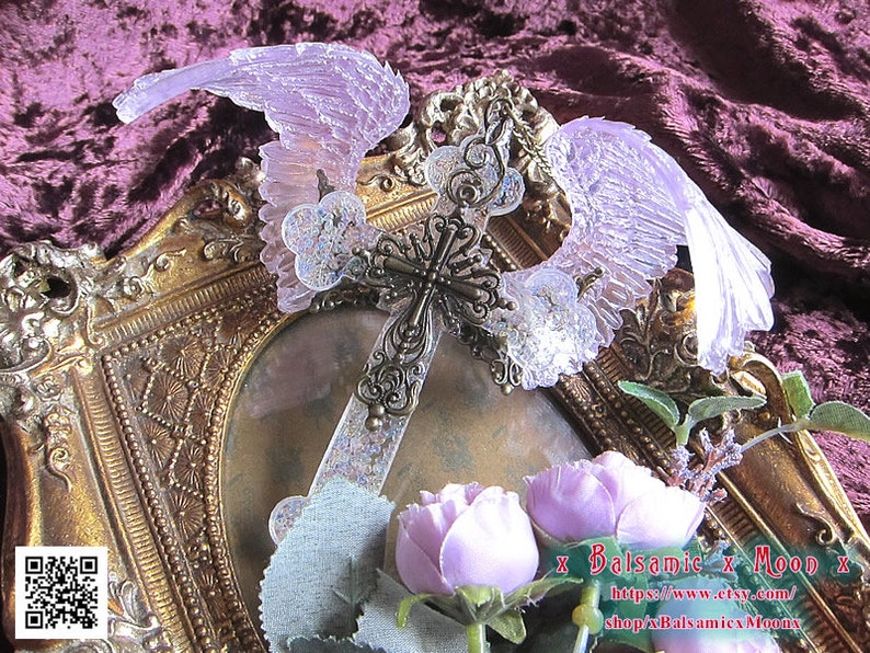 Resin big Cross with Flapping Curved Wing Angel pendantTransparent rose wingIncluding rainbow-colored glassgothic lolitaxBalsamicxMoonx