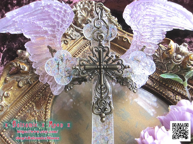 Resin big Cross with Flapping Curved Wing Angel pendantTransparent rose wingIncluding rainbow-colored glassgothic lolitaxBalsamicxMoonx