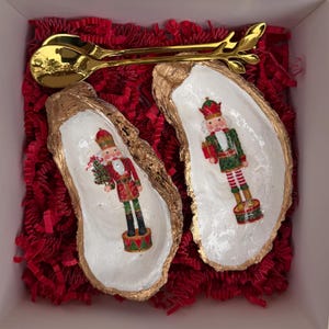 Nutcracker Salt and Pepper Dishes, Oyster Shell Spice Dishes with Gold Spoons, Holiday Table Decor