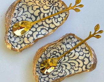 Handcrafted Oyster Shell Salt and Pepper Dishes, Coastal Spice Dishes, Unique Hostess Gift