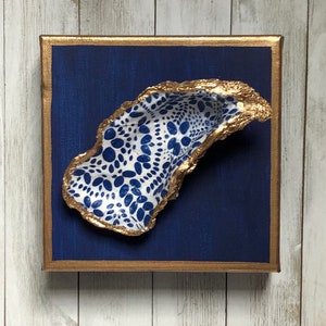 Hand Painted Oyster Shell Canvas 6x6, Navy Blue Coastal Wall Art with Gold Trim, Beach House Nautical Artwork, Coastal Beach Decor image 6
