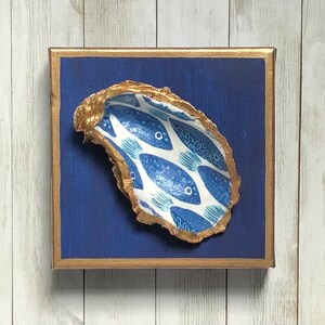 Hand Painted Oyster Shell Canvas 6x6, Navy Blue Coastal Wall Art with Gold Trim, Beach House Nautical Artwork, Coastal Beach Decor image 9